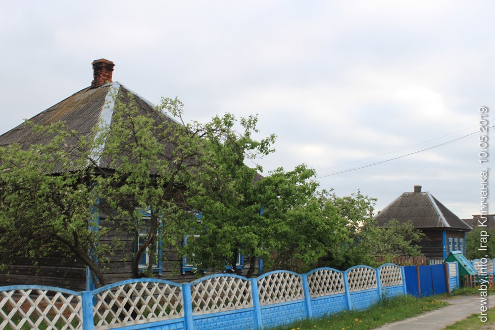 Местачковая забудова Скрыгалава.  вул.Савецкая (цотны  бок)