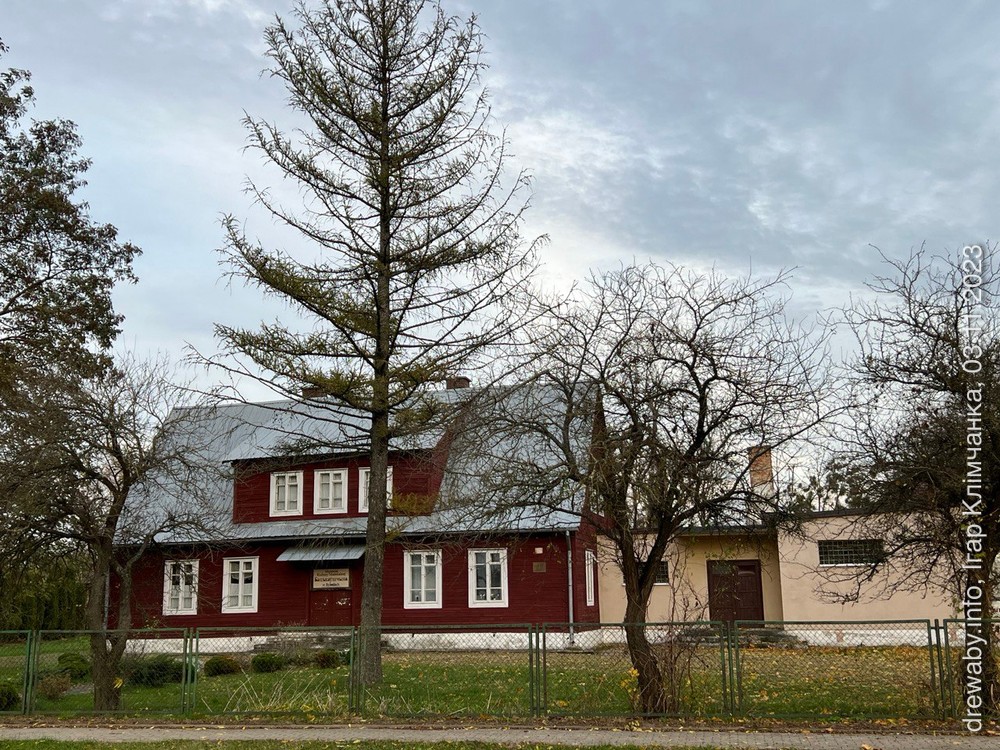 Галоўны заходні фасад музэя