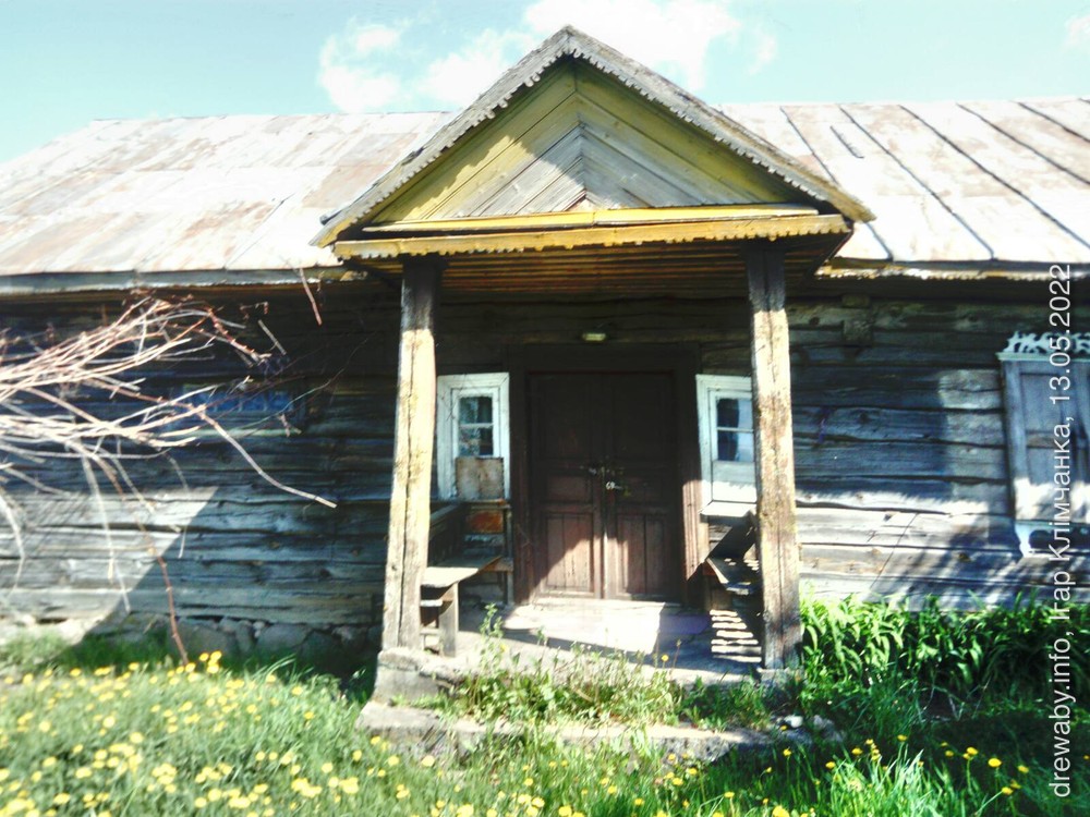 Дваравы фасад жылога дому