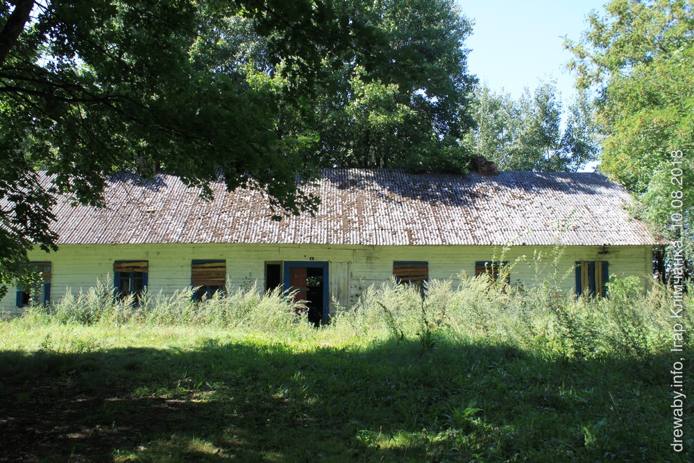 Дзембрава. Фальварак Сапегаў (Былая школа)